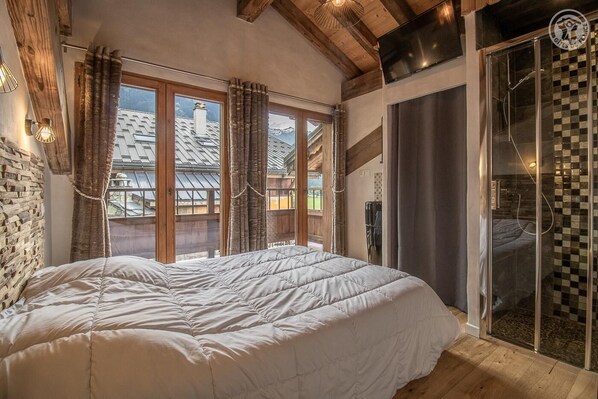 3 chambres, fer et planche à repasser, lit parapluie, Wi-Fi gratuit