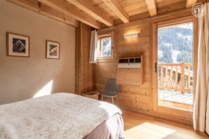 6 chambres, fer et planche à repasser, Wi-Fi gratuit, draps fournis