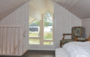 2 soverom, reiseseng for barn, wi-fi (inkludert) og sengetøy