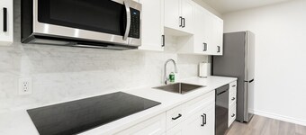 6 Minutes to the Casino! Private Clean Suite Getaway | Work & Relax in Style