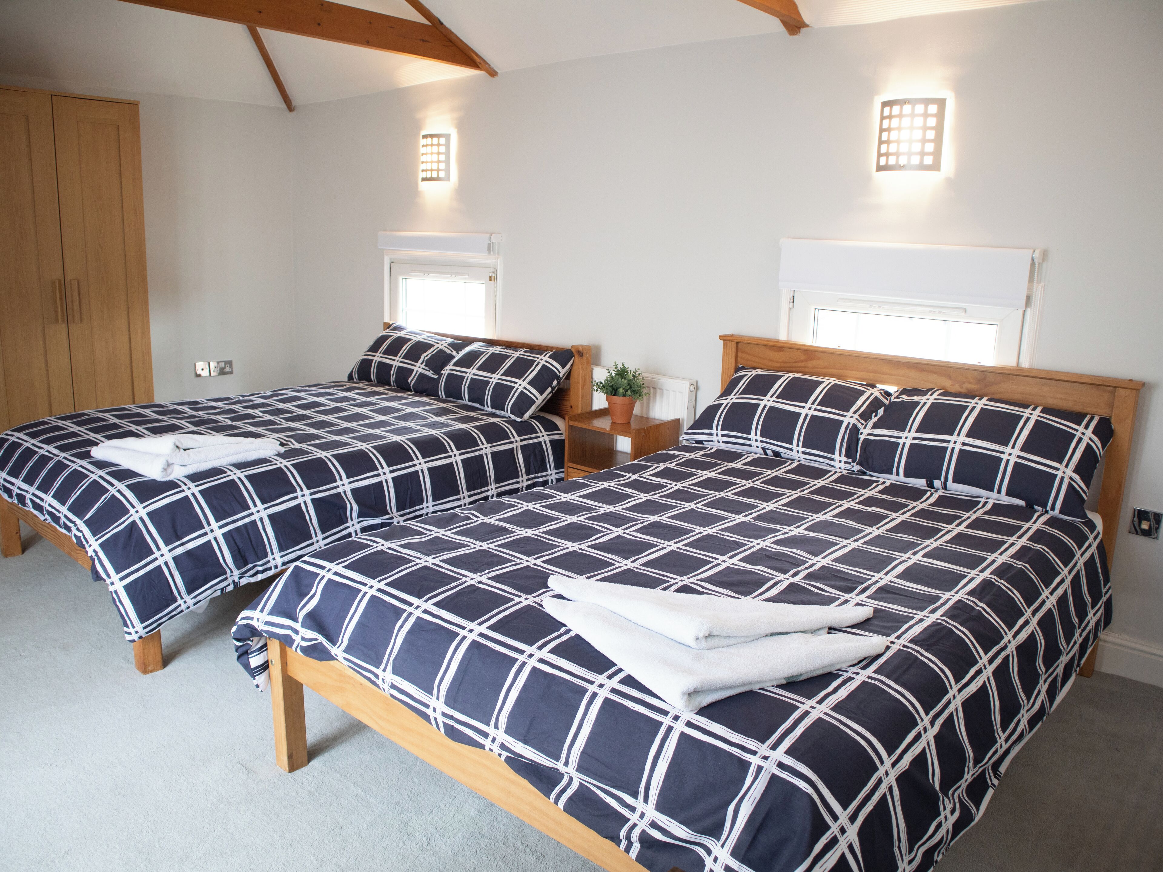 3 عدّة غرف نوم ومكتب ومكواة/لوح كي وواي فاي مجانًا