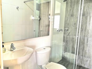 Appartement | Salle de bain | Articles de toilette gratuits