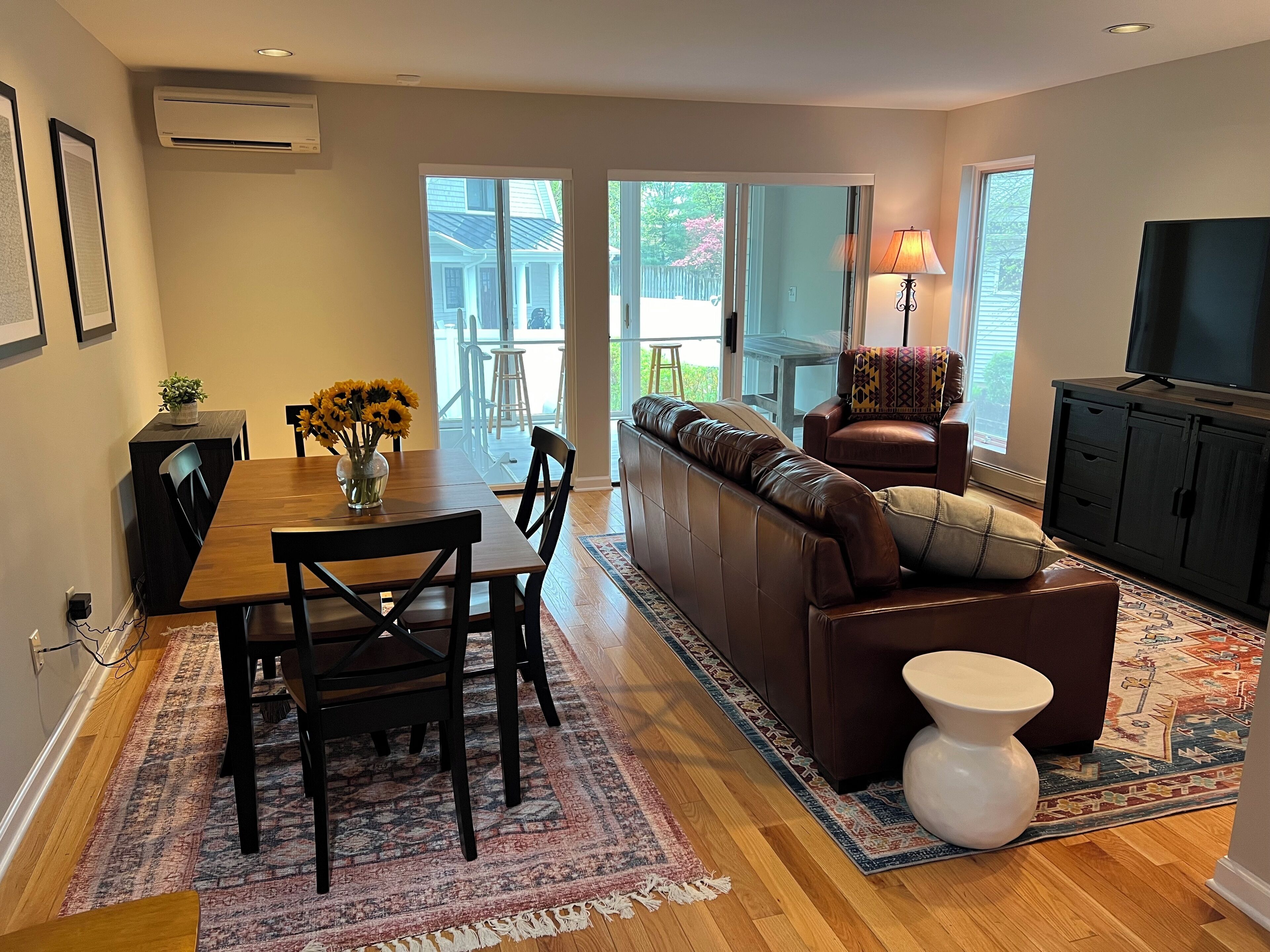 Charming Saratoga Condo near Congress Park, walkable to the Track