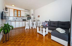 Living area - Gorgeous apartment in Galovac with WiFi (Galovac)