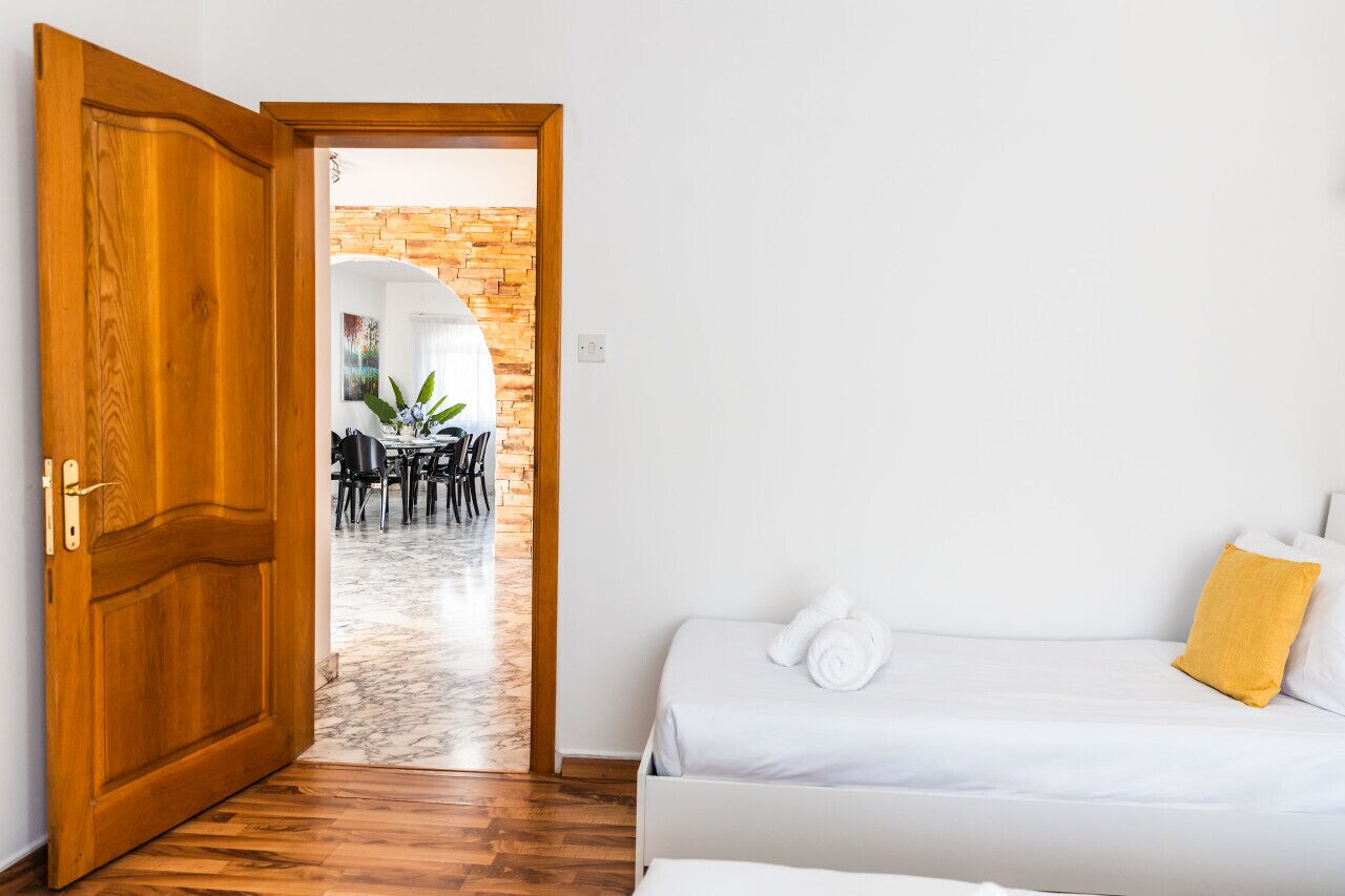 4 bedrooms, iron/ironing board, travel cot, free WiFi