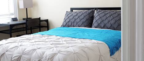 1 bedroom, desk, free WiFi, bed sheets