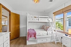 4 bedrooms, in-room safe, iron/ironing board, travel cot