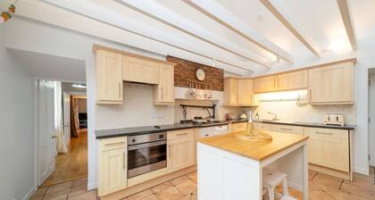 Westerpark Countryside Cottage