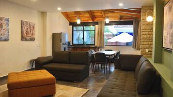 Deluxe-huoneisto | Ilmainen Wi-Fi, vuodevaatteet