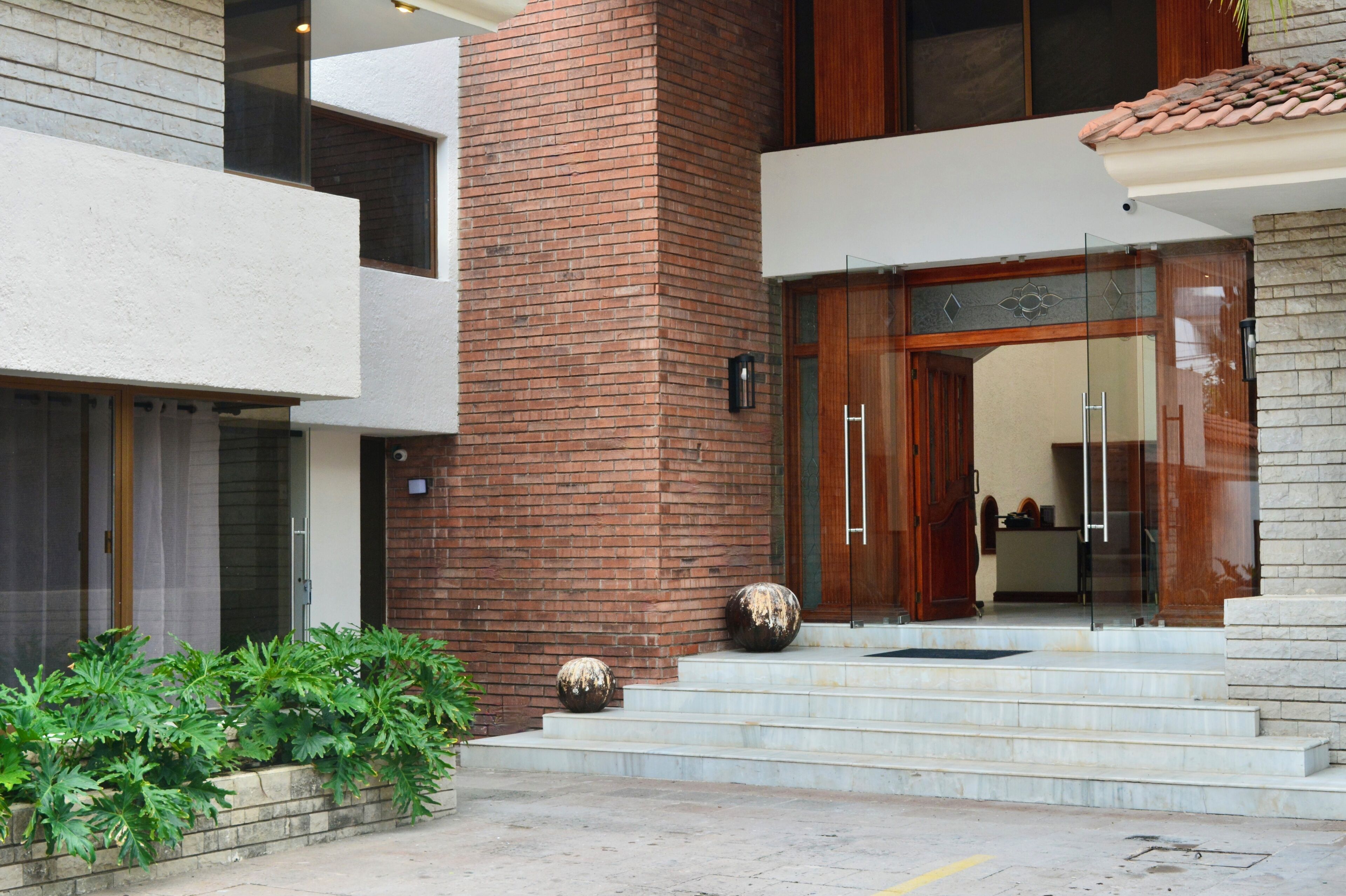 Façana frontal de l'allotjament