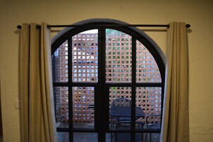 Premium Loft | 1 bedroom, free WiFi, bed sheets