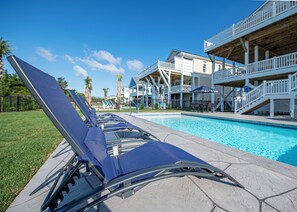 Een verwarmd zwembad