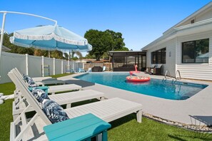 A heated pool - Heat Pool Home with Games, <2mi to Beaches (Seminole)