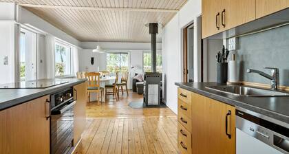 Cozy home in Aabenraa with WiFi