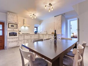 Dining - Eugenia by Interhome (Pula)