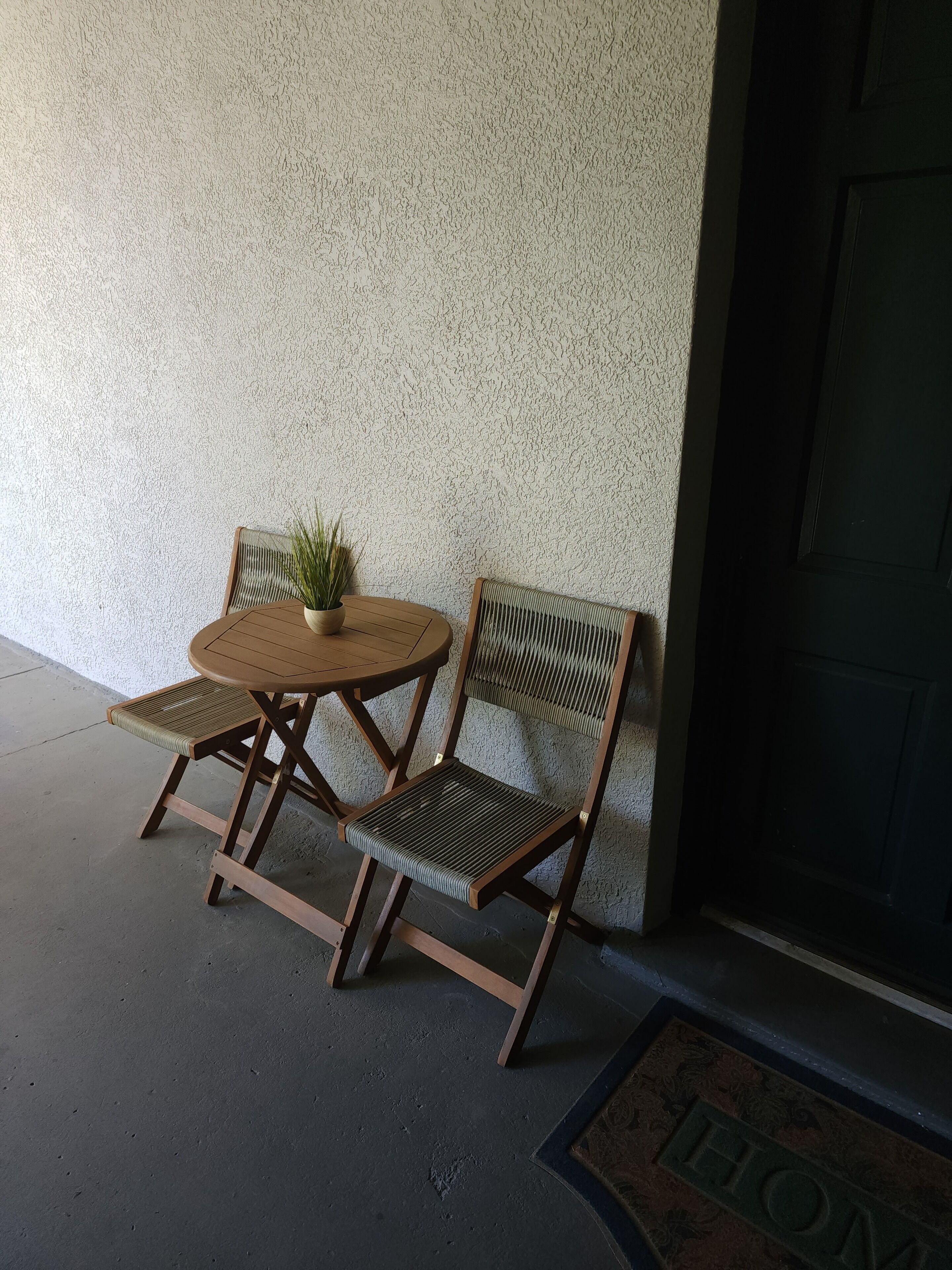Stylish 1BR Condo w/ Fireplace in South Tampa