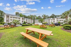 Outdoor dining - The Fairways At River Oaks Unit D (Myrtle Beach)
