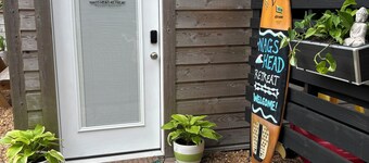 Nags Head Retreat- Walk to beach and sound, bikes and beach chairs included! 