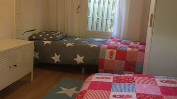 2 slaapkamers, een bureau, gratis wifi, beddengoed
