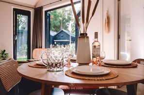 Dining - GrØn Tiny House in the forest (Epe)