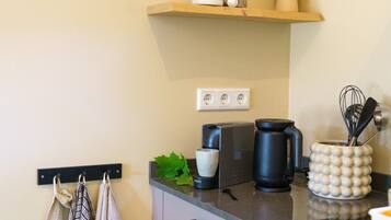 Réfrigérateur, four, plaque de cuisson, lave-vaisselle