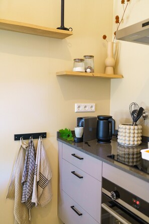 Køleskab, ovn, kogeplade, opvaskemaskine