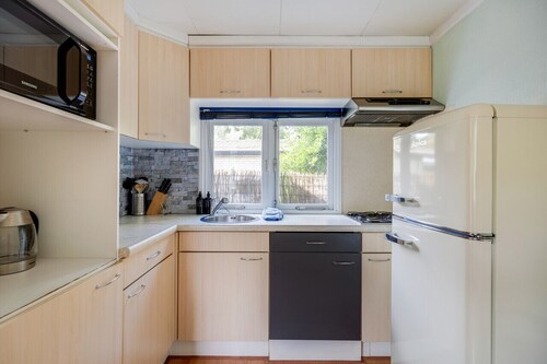 Peacefully Located Holiday Cottage in the Woods - Putten