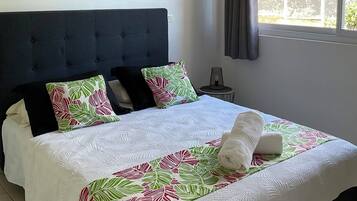 1 dormitorio, tabla de planchar con plancha, wifi gratis y ropa de cama