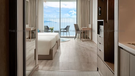 Deluxe Double or Twin Room, City View | Hypo-allergenic bedding, free minibar items, in-room safe