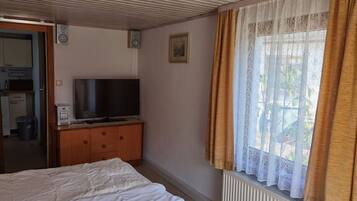 1 habitación, wifi y ropa de cama