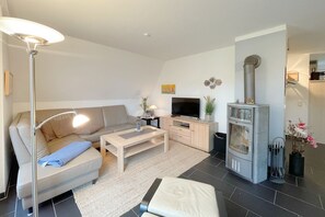 TV, fireplace, DVD player, table tennis - Dresdner Weg - Stilvoll Genießen, auf 80qm, für bis zu 4 Personen, auf der Sonneninsel Usedom (Loddin)