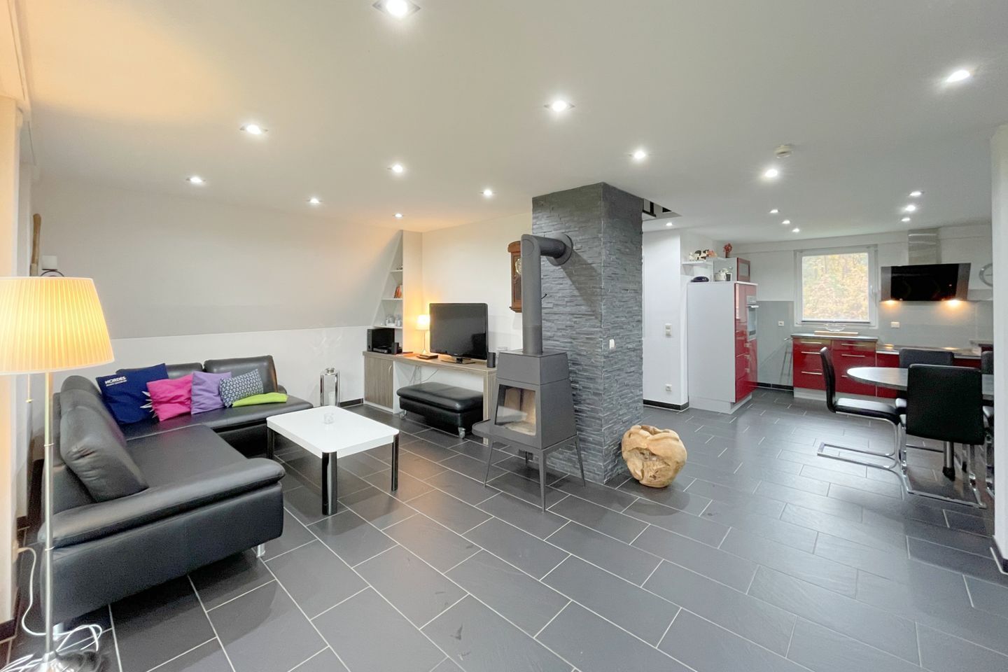 TV, fireplace, DVD player, ping pong