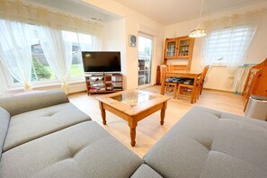 Fernseher, Tischtennisplatte