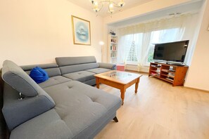 電視、乒乓球設施