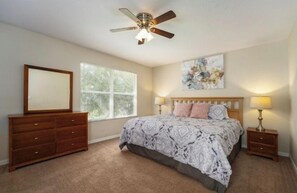 4 bedrooms, iron/ironing board, WiFi, bed sheets