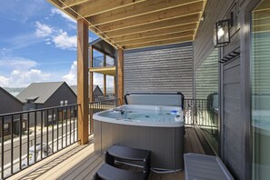 Terrace/patio - Lakefront | Two homes (sleeping 46) golf simulators, outdoor saunas, & hot tubs (HOLLISTER)