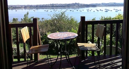 The Cabana Half Moon Bay Quiet Private Setting with Panoramic Sea views