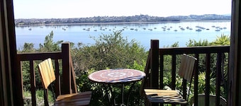 Half Moon Bay Cabana Quiet Private Setting with Panoramic Sea views