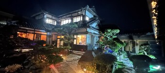 Near Kansai Airport, Japanese-style courtyard, whole building