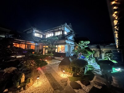 Near Kansai Airport, Japanese-style courtyard, whole building