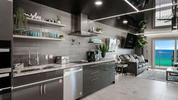 Fridge, microwave, oven, stovetop