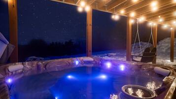 Tina de hidromasaje al aire libre