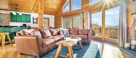 TV connectée, cheminée, jeux vidéo, baby-foot