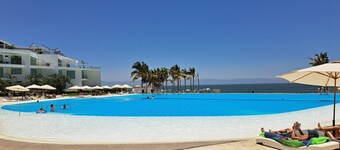 Aria Ocean Nuevo Vallarta Beach Pool