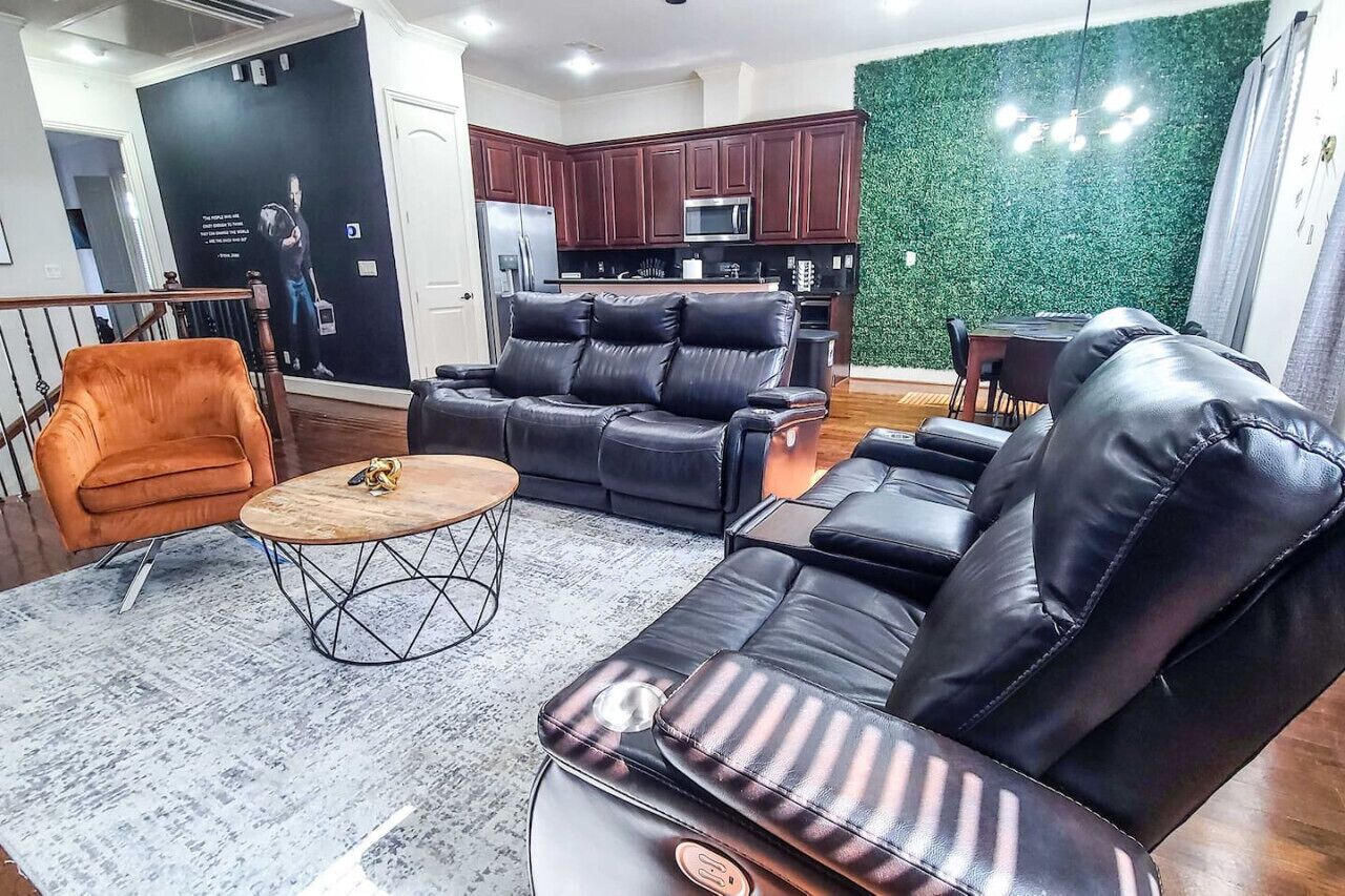 Beautiful Modern 2-Story Townhome