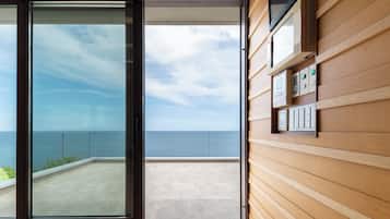 Basic Villa | 4 bedrooms, iron/ironing board, free WiFi