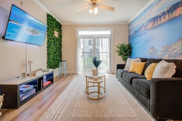 Télévision, table de tennis de table