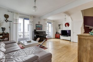 Televisie en een kantoor