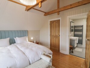 3 bedrooms, Internet