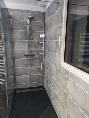 Shower, soap - Résidence du Verger (Santec)